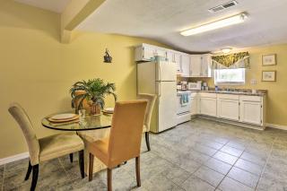 Charming Townhome with Patio about half Mi to Bayou! - 1