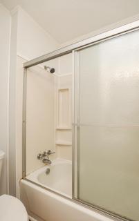 Spacious Home with Waterfront View-Welcome Pets - Sneads Ferry - 2