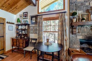 Treetop Cottage - Running Springs - 4