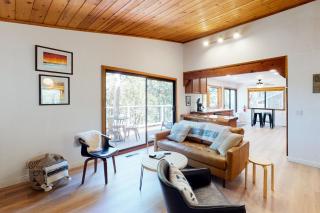 Towering Pines - Crestline - 9
