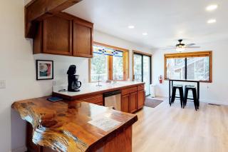 Towering Pines - Crestline - 5