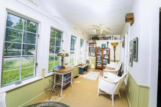 Yelton Manor Bed and Breakfast - South Haven - 5