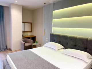 Light Hotel - Tirana - 3