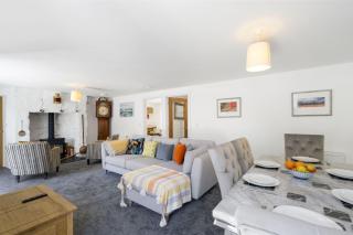 Rosevilla Farmhouse - 5