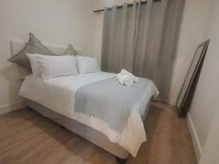 Stunning, Modern 1 bedroom Apartment Sandton - Johannesburgo - 6