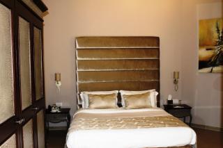 Cherry Blossom Boutique Hotel - 8