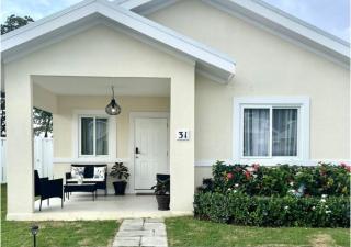 Seashore Vacation Home, Oceanpointe, Lucea, Jamaica - Point - 7