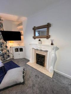 Bridge Place - Spacious home with plenty of beds! - Merthyr Tydfil - 3