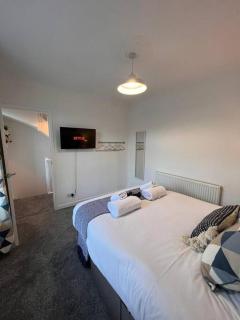 Bridge Place - Spacious home with plenty of beds! - Merthyr Tydfil - 6