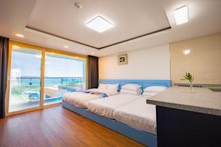 Jeju Arumdaun Resort - Seogwipo - 3