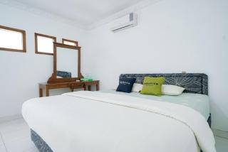 Urbanview Hotel Syariah Ratu Kuring Gisting by RedDoorz - Banjarnegeri - 0