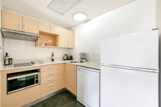 Incredible Harbourfront Home Away from Home - 7