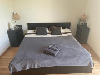 Private Bedroom and Bathroom in shared appartment - 1