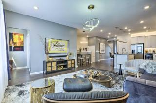 Tasteful Durham Townhome - 6 Mi to Downtown! - 5