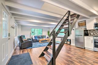 Fully Renovated Broadway Cabin with Private Hot Tub! - - 5