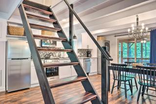 Fully Renovated Broadway Cabin with Private Hot Tub! - - 1
