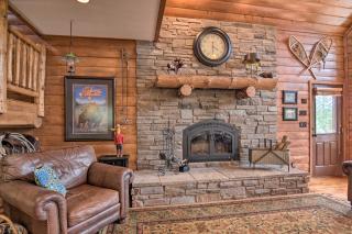 Duck Creek Village Chalet with Fire Pit and Decks - Duck Creek Village - 7