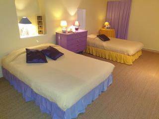 La Maison prés du ruisseau Chambre jaune - 3