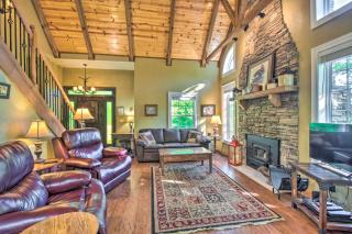 3 Mi to Museums Smoky Mountains Cabin with Deck - Hayesville - 6