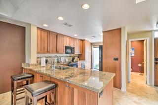 Golf Course Views, Hot Tub Access Phoenix Home! - Phoenix - 3