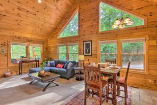 Moonshine Manor Cabin with Hot Tub, Near Lake Lure - Lake Lure - 8