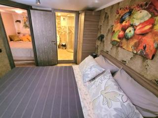 Cozy 2 levels apartment on the First line to the SEA - Batumi - 5