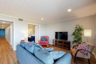 Camelot unit# 204A - 7