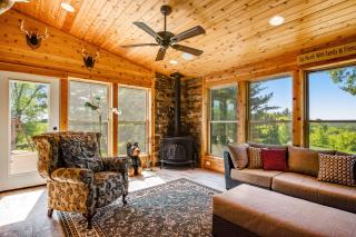 The Lodge on Glen - Douglas Center - 8