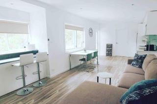 Hickey Vale Farm Lodge Pet Friendly - Broadford - 1