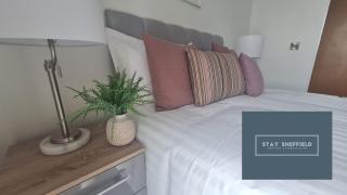 City Centre 2 Bedroomed Apartment - Great views - wifi - Sheffield - 1