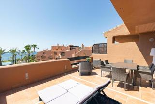 Exclusive frontline beach penthouse - Estepona - 5