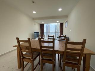 METRO Premium Location Spacious 2 Bedroom Apartment Right Next to the Metro - Dubai - 5