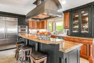 Luxury Mountain Retreat - 4