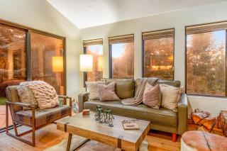 Luxury Mountain Retreat - 1