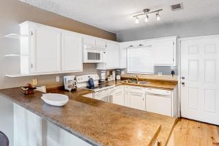 Las Palmas Condominiums #10 - 8