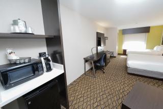 Holiday Inn Express and Suites Springfield Medical District by IHG - Springfield - 8