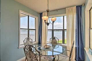 Waterfront Gulf Shores Condo with Patio, Pier and Pool - Gulf Shores - 2