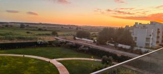 Gorgeous apartment with pools and golf court view - 4