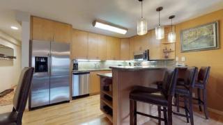 2 Bedroom Boutique Resort Condo With Hot Tub Access And Within Walking Distance To The Eagle Bahn Gondola - 7