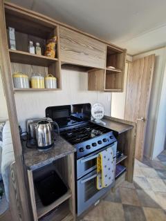 Caravan sleeps 8 at Littlesea, Weymouth - 2