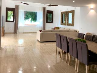 AMPLIA VIVIENDA NEW para12 pers a 4 min caminando de PLAYA con Terraza, Piscina Com, Wifi, Ventiladores de techo, Lavavajillas - Roquetas de Mar - 7