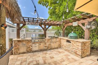 Luxe Cape Coral Escape with Pool 4 Mi to Beach - Cape Coral - 8