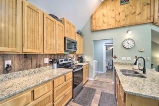 Watauga Lake Butler Retreat with Private Dock! - Butler - 3