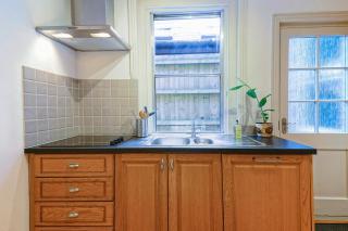 Cosy 1-Bed Escape with Free Parking - At Hem - Winchester - 4