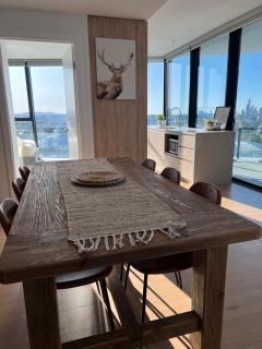 2 Bedroom Luxurious Family Apartment next to Pacific Fair - Broadbeach Gold Coast GC22 - 1