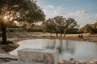 The Roost Farmhaus on 20 acres, hill country view, firepit, swimming hole - Spring Branch - 0