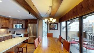 Luxury 2 Bedroom Lionshead Village Condo, Short Walk To Gondola - 7