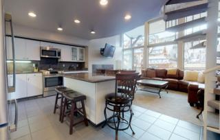 1 Bedroom Boutique Resort Condo With Hot Tub Access And Within Walking Distance To The Eagle Bahn Gondola - 8