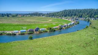 Riverfront Gem - Meredith Lodging - Cloverdale - 9