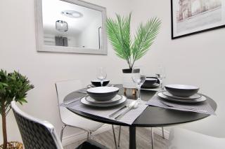 Dashing 2Bed Haven - Near Coventry Centre, Free Parking - 3